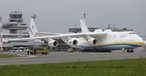 Die Antonov An-225 am Flughafen Linz: Kam aus Istanbul.