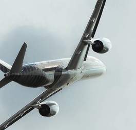 Airbus A350 über Berlin: Warnung vor Triebwerksausfall in der niedrigen Kurve.