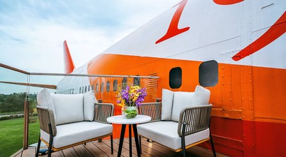 Terrasse mit schönem Ausblick: 18 Zimmer und Suiten befinden sich in den zwei Boeing 747.