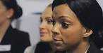 Szene aus der BBC-Dokumentation: Harte Ausbildung zum Flugbegleiterin.