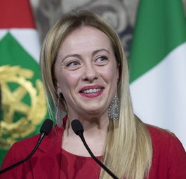 Giorgia Meloni: Die Politikerin dürfte sich bei einem Verkauf quer stellen.