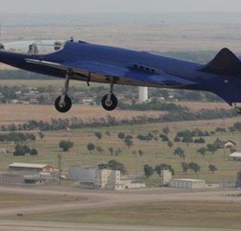 Der Bugatti 100P beim Test im Oktober 2015. Im August 2016 ist der Nachbau abgestürzt.