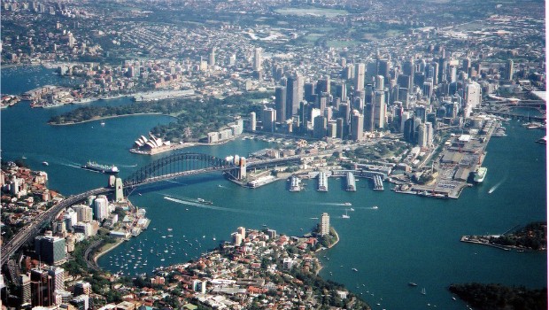 Platz 4: Sydney. Der Hafen von Sydney ist an sich schon eine Schönheit, aus der Luft aber umso mehr. Reservieren Sie sich einen Platz auf der rechten Seite des Flugzeuges, wenn Sie Sydney verlassen.