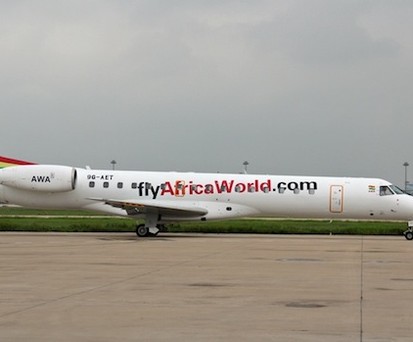 Embraer 145LR: das erste Flugzeug der Africa World Airlines