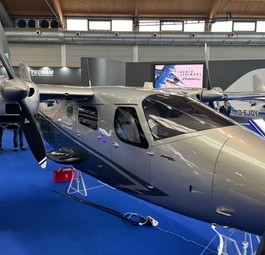 Eine  P2006 T NG: Tecnam hat das neueste Modell mit einem neuen Motor ausgestattet.