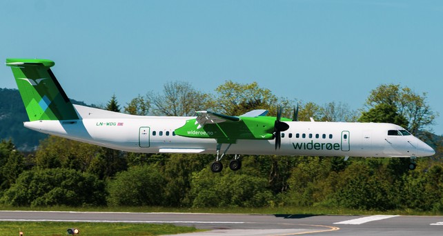 Flugzeug von Wideroe: Immer wieder Probleme wegen GPS-Störungen