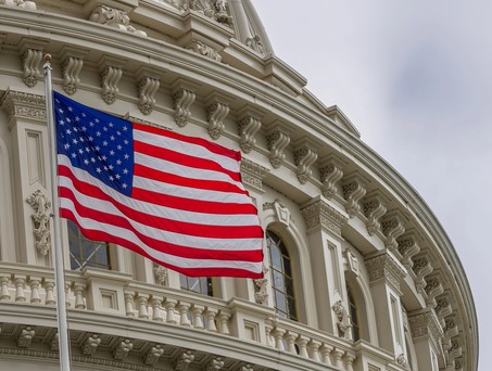 US-Flagge vor dem Kapitol: IN den USA ist ein neues Notam-System gestartet.