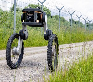 sicherheitsroboter flughafen hamburg