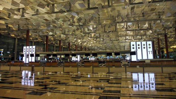 Changi International Airport in Singapur: Schon der Check-In-Bereich sieht beeindruckend aus.
