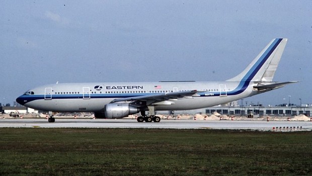 Die amerikanische Eastern Airlines bekam von Airbus vier A300 für sechs Monate kostenlos gestellt – inklusive Vor-Ort-Service. Die Airline war begeistert und bestellte zunächst 23 Maschinen, insgesamt 32.