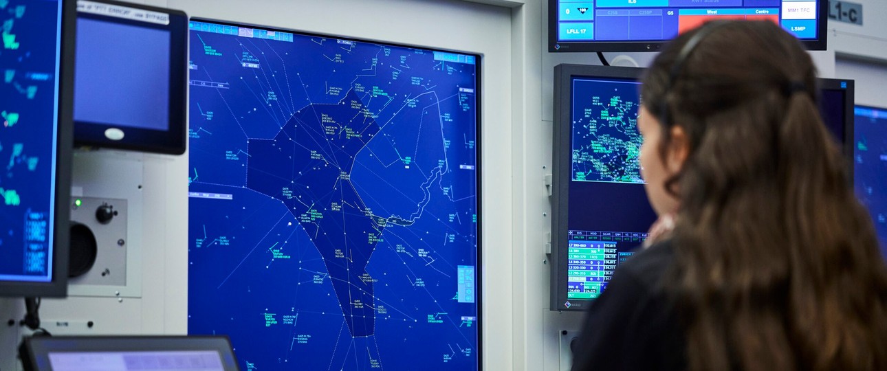 Arbeit bei Skyguide: Jeder Bereich des Luftraums soll künftig von jedem Arbeitsplatz aus zu bewirtschaften sein.