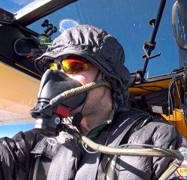 Jon Kotwicki in seiner Carbon Cub: Der Pilot aus Alaska hat einen neuen Höhenrekord aufgestellt.