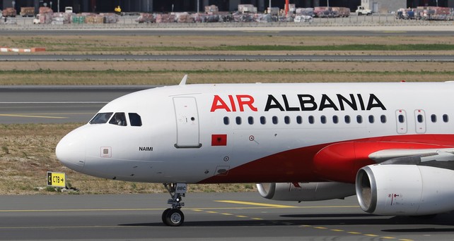 Ex-Air-Albania-Airbus ist in Russland wider aufgetaucht: Das Flugzeug ist über den Oman nach Moskau geflogen.