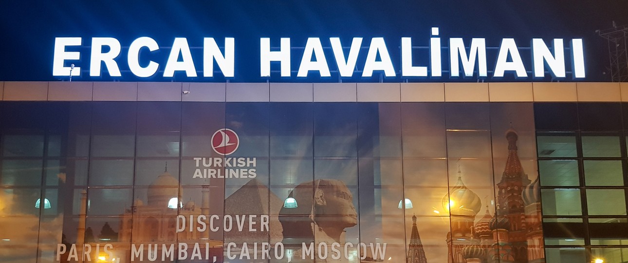 Terminal des Flughafens Ercan: Reisen hier gezielt Flüchtlinge ein?
