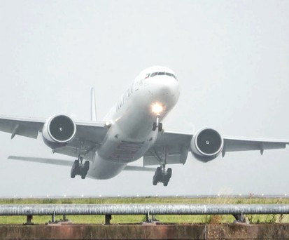 Landung einer Boeing 777 sorgt für Diskussionsstoff