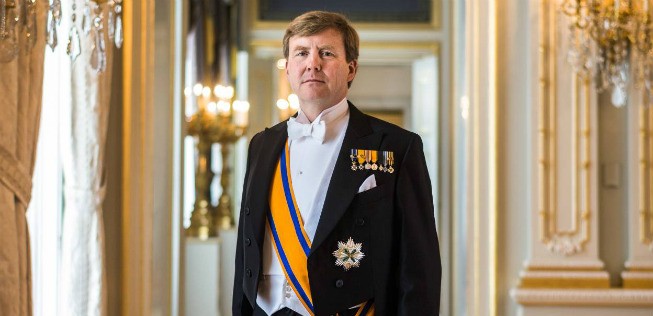 Im September 2016 erteilte König König Willem-Alexander dem Flughafen das Prädikat «königlich».