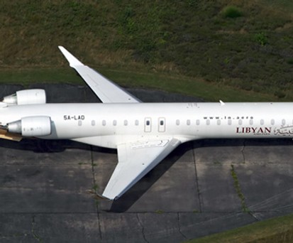 Bombardier CRJ 900 in Köln: Dem Beschuss entgangen.