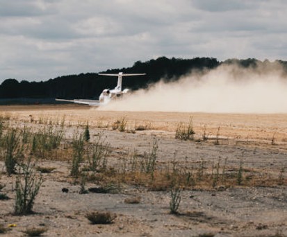 Wenn der Privatjet auf der Schotterpiste startet