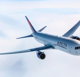 Eine Boeing 767-300 von Delta Air Lines: Die Fluggesellschaft erschließt zunehmend neue Langstreckenziele abseits ihrer Hubs.