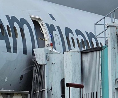 Ein Loch ist im Dreamliner, Karl-Otto, Karl-Otto ...