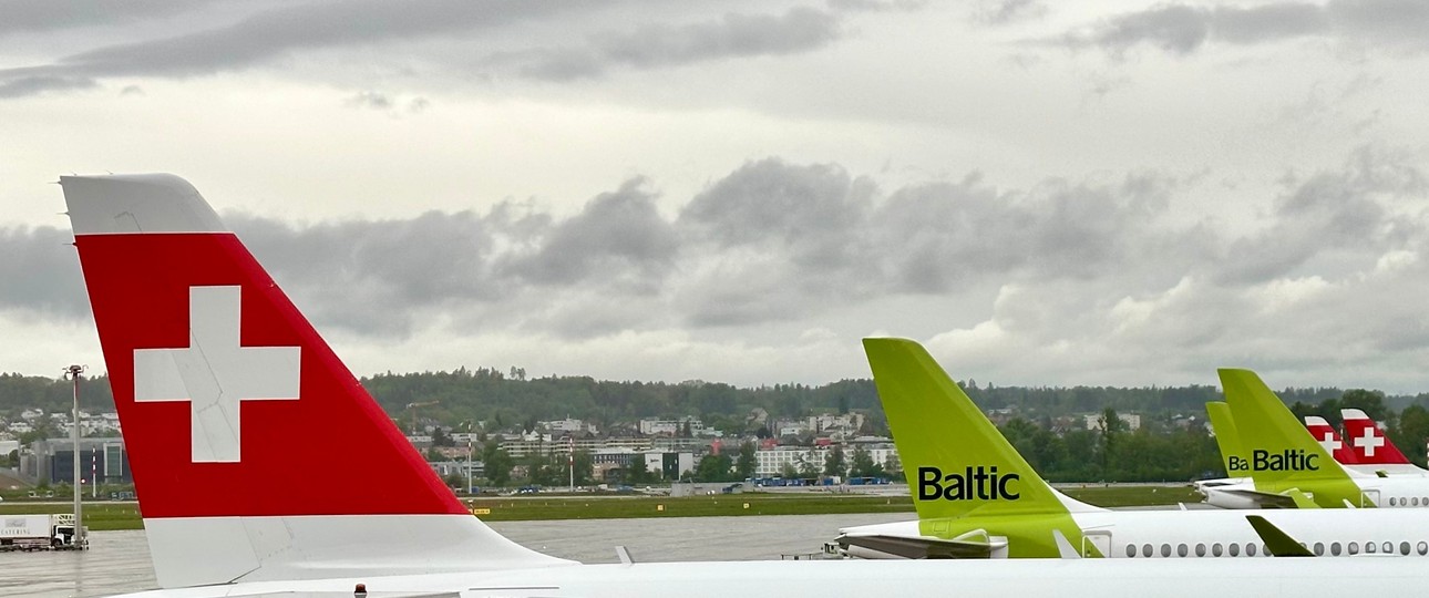 Flieger von Swiss und Air Baltic in Zürich: Freund und leid zugleich?