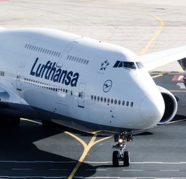 Lufthansa Boeing 747: Eight Boeing 747-400 and 19 Boeing 747-8 are still in the fleet.