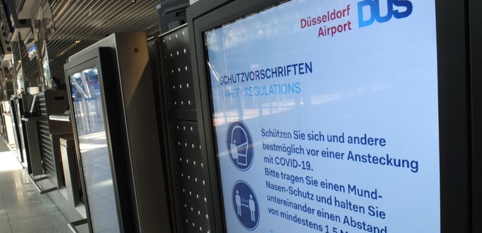 ... erklärten am 23. Juni, was Reisende nun am Flughafen erwartet. Neben dem Tragen von Masken ...