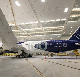 lufthansa dreamliner boeing 787 9 100 jahre lackierung 01