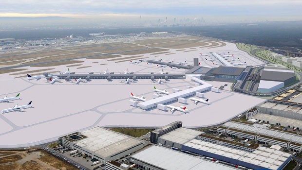 Die Terminals 1 und 2 und die Bahnhöfe werden durch die Erweiterung der Gepäckförderanlage und der Hochbahn Skyline mit dem neuen Terminal verbunden. Der Bau wurde vom lokalen Büro Christoph Mäckler Architekten entworfen.