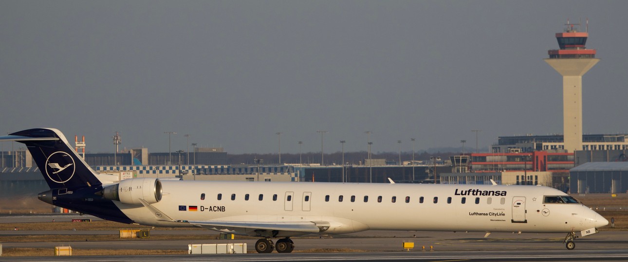 Bombardier CRJ 900 von Lufthansa Cityline: Fliegt nicht mehr und sorgt für eine Lücke.