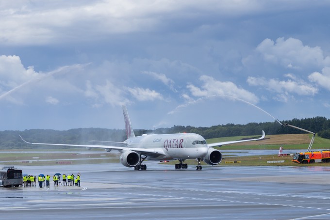 Am 1. Juli 2024 landete ein Airbus A350-900 von Qatar Airways in Hamburg.