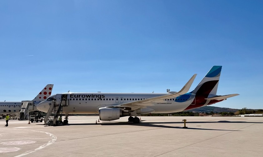 Airbus von Eurowings: Die Lufthansa-Tochter prüft Kurzarbeit für den Winter.