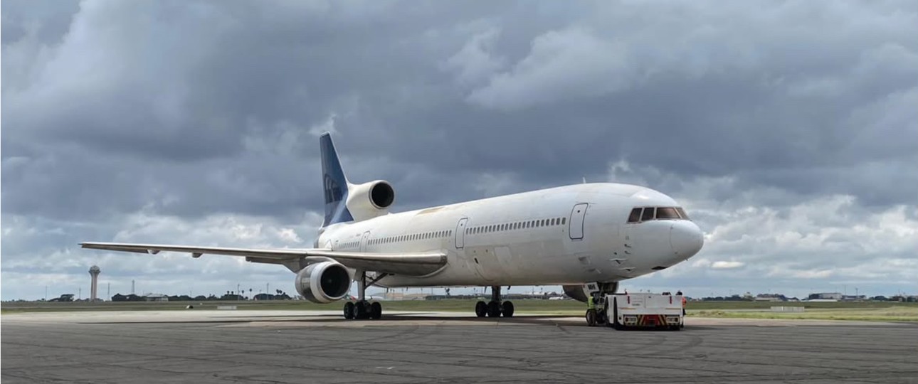 Die Lockheed L-1011 Tristar wird geschleppt: Aber hebt sie auch wieder ab?