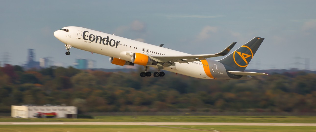 So sieht die aktuelle Bemalung von Condor aus - hier zu sehen auf einer Boeing 767.