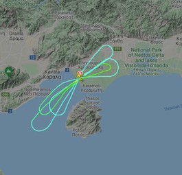 Flug DE1763 am 11. Juli, zu sehen bei Flightradar24: Start, Schleifen, Landung in Kavala.
