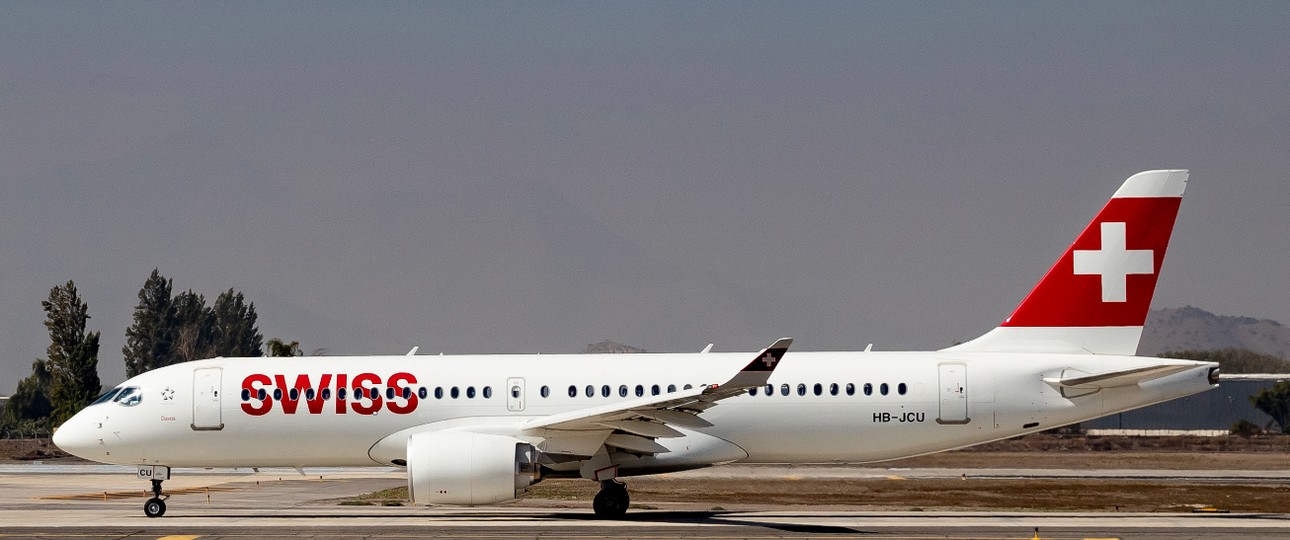 Airbus A220-300 mit dem Kennzeichen HB-JCU: Bei Swiss muss nur der jüngste A220 zum Check.