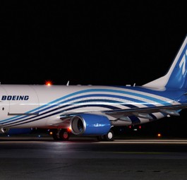 Boeing 737, umgebaut zum Frachter: Kleinere Frachtflieger passen gut zum Online-Handel.