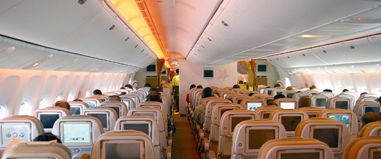 Economy-Kabine einer Boeing 777 von Etihad: Drei Feuer auf einem Flug.