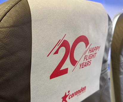 Kopfstützenbezug bei Corendon: Die Gruppe feiert ihr 20. Jubiläum.
