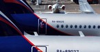 Zwei Flugzeuge von Aeroflot: Russische Fluglinien lassen sanktionsbedingt viele Flugzeuzeuge am Boden.