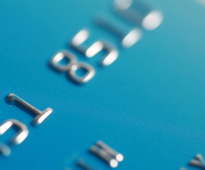 Kreditkarte: Verursacht in Deutschland bald keine zusätzlichen Gebühren mehr.