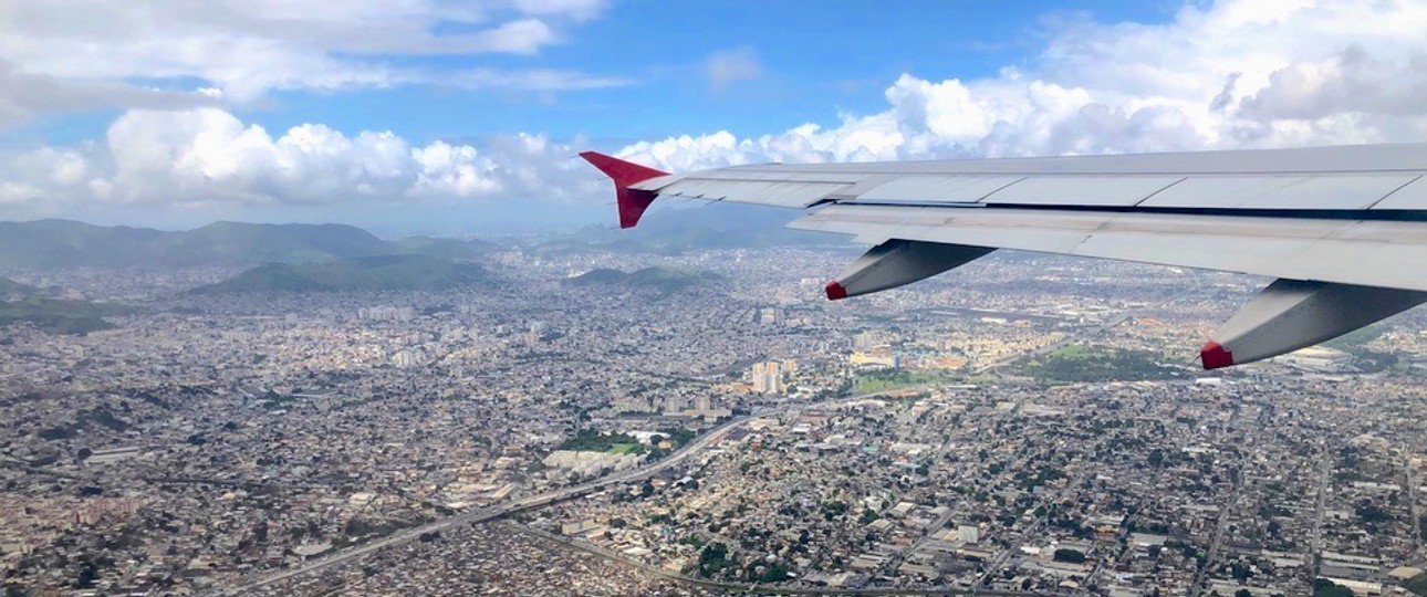 Flieger von Avianca über Rio de Janeiro: Die Fluggesellschaft schrumpft in Brasilien.