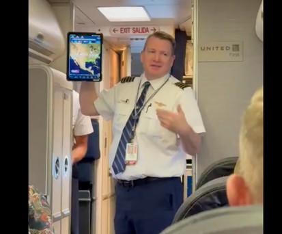 Pilot von United Airlines: Er erklärte das Wetter und scherzte.