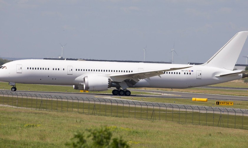 Die OE-LPL in Wien: Die Boeing 787-9 landete am 14. Mai ...