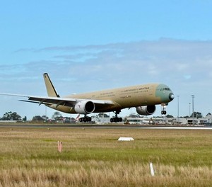 Der Airbus A350-1000 ULR mit der Kennung F-WULR ist um 10:43 Ortszeit zum ersten Mal auf australischem Boden gelandet.  