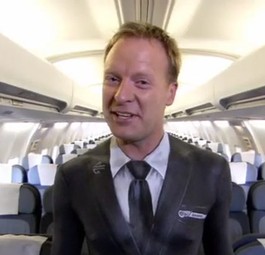Safety-Video von Air NZ: Das ist nicht einfach eine besonders enge Uniform.