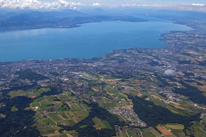 Blick auf Lausanne und den Genfersee.