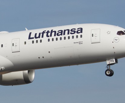 lufthansa boeing 787 9 berlin