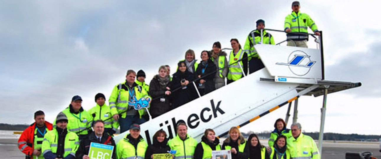 Mitarbeiter des Flughafens Lübeck: Momentan ist die Lage verworren.