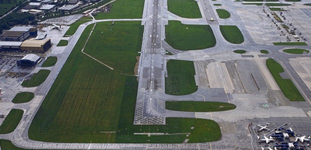 Gatwick: Flybe hat Landerechte zu verkaufen